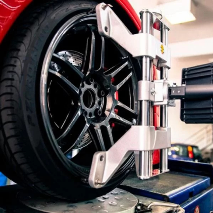 Alineación de Automóvil – Servicio Profesional y Preciso en Taller