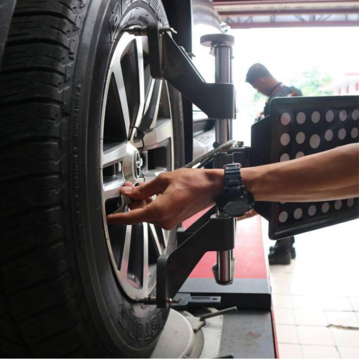 Alineación de Automóvil – Servicio Profesional y Preciso en Taller
